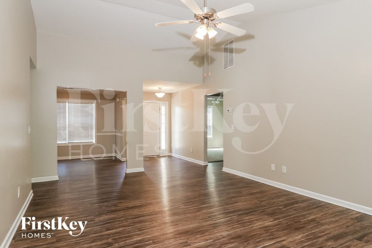 24 Brookridge Ct - Photo 3 of 15