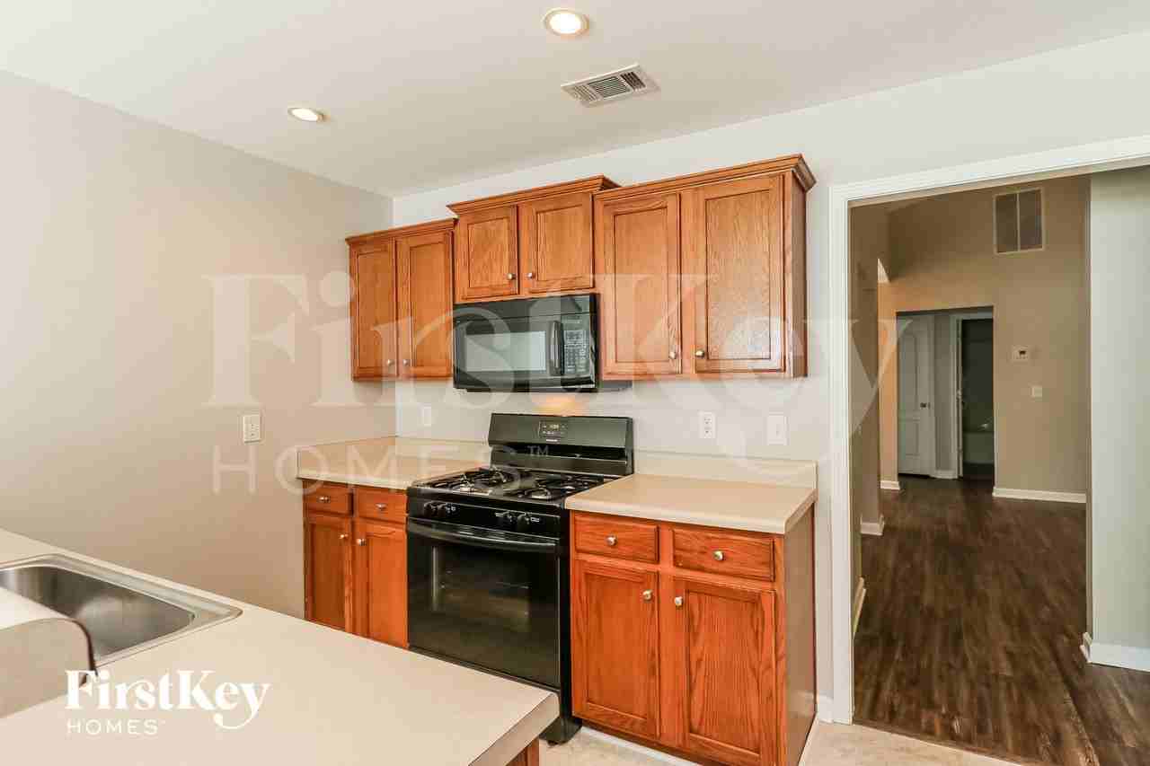 24 Brookridge Ct - Photo 6 of 15