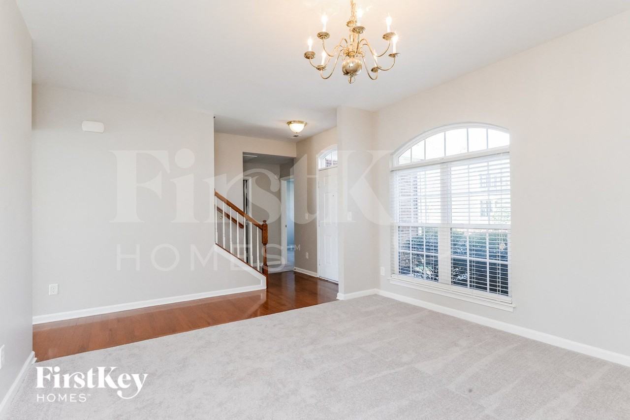 2589 Cypress Oak Ln - Photo 4 of 15