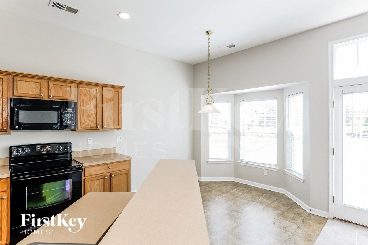 2589 Cypress Oak Ln - Photo 5 of 15