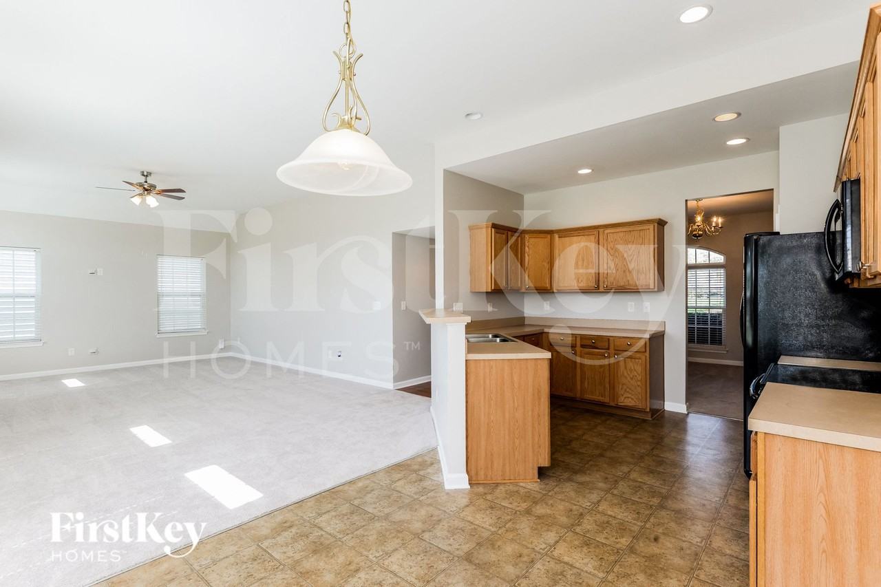 2589 Cypress Oak Ln - Photo 6 of 15