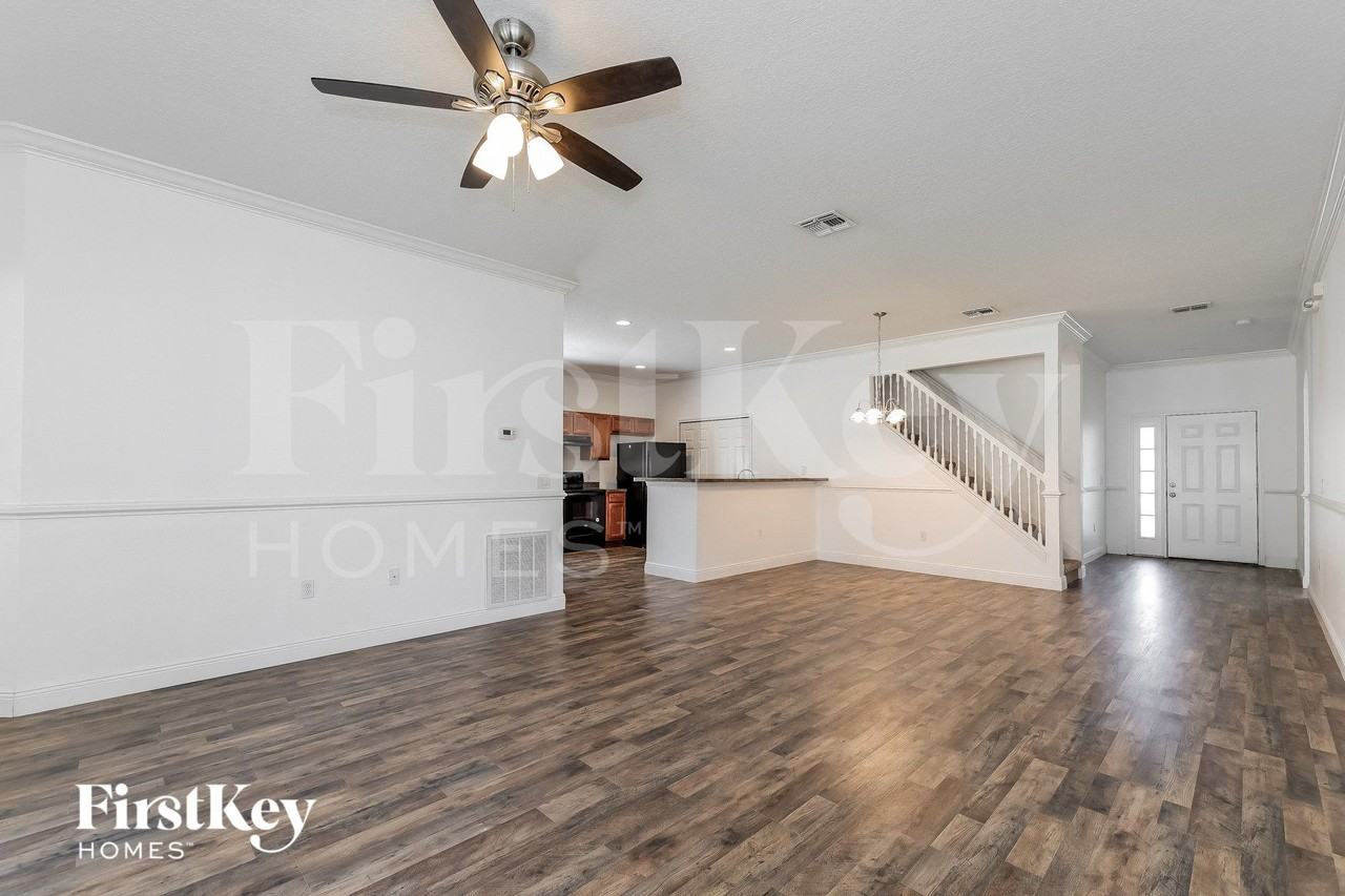 209 Magical Way - Photo 3 of 15