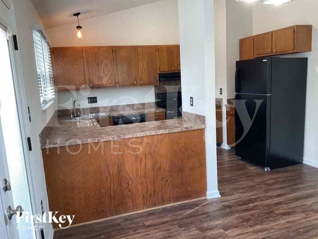 7938 Lindfield Ct - Photo 7 of 20