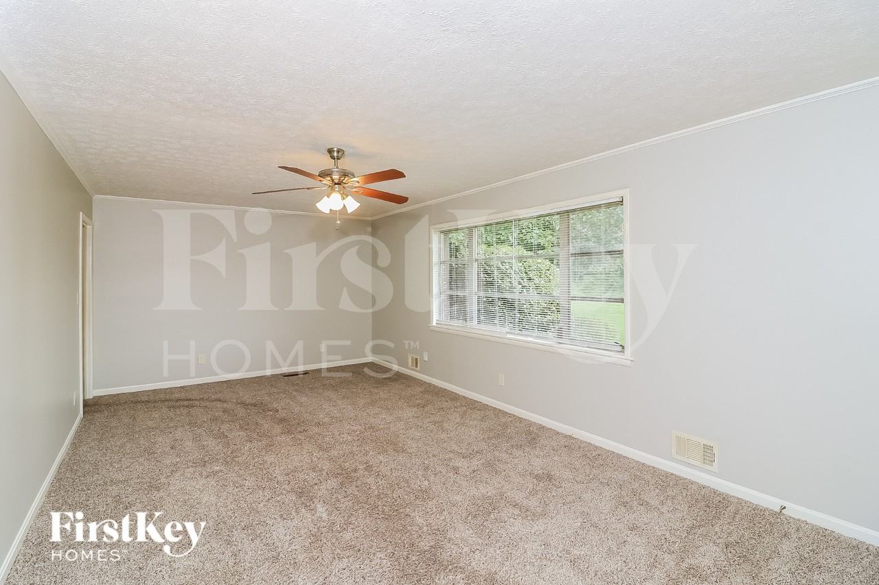 944 Villa Rica Rd Sw - Photo 3 of 16