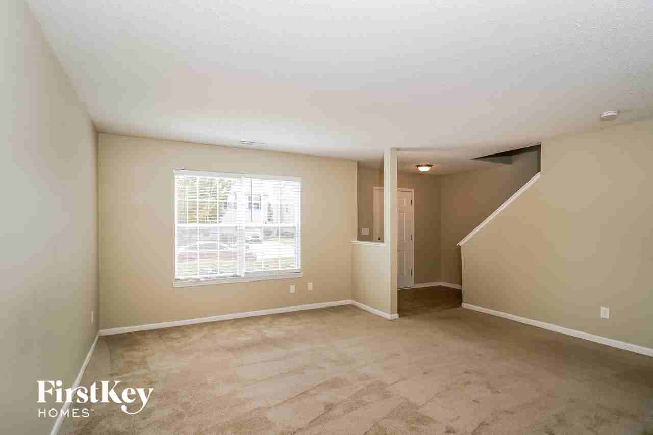 9106 Bagley Way - Photo 2 of 15