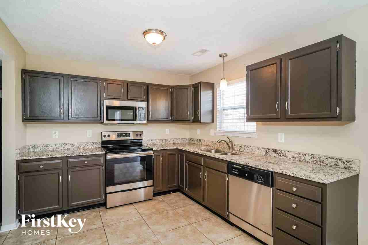 9106 Bagley Way - Photo 4 of 15