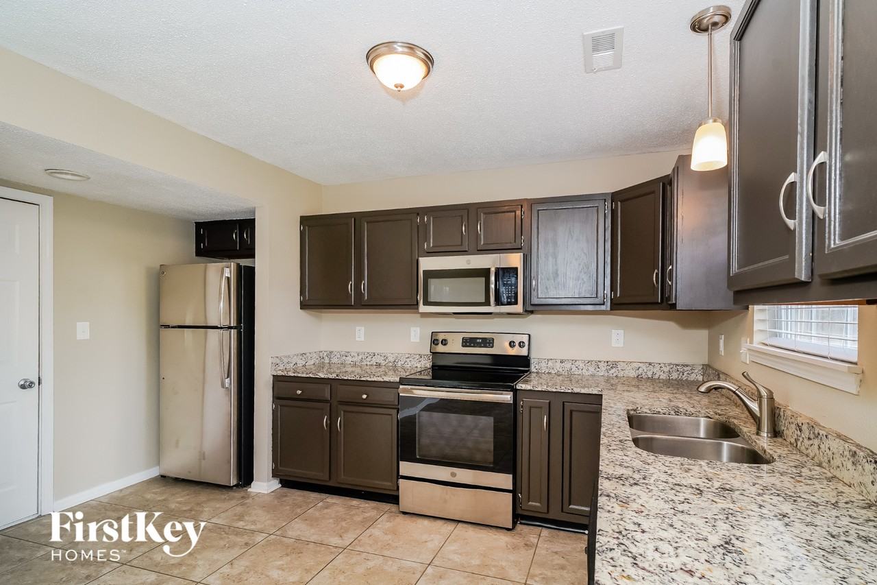 9106 Bagley Way - Photo 5 of 15