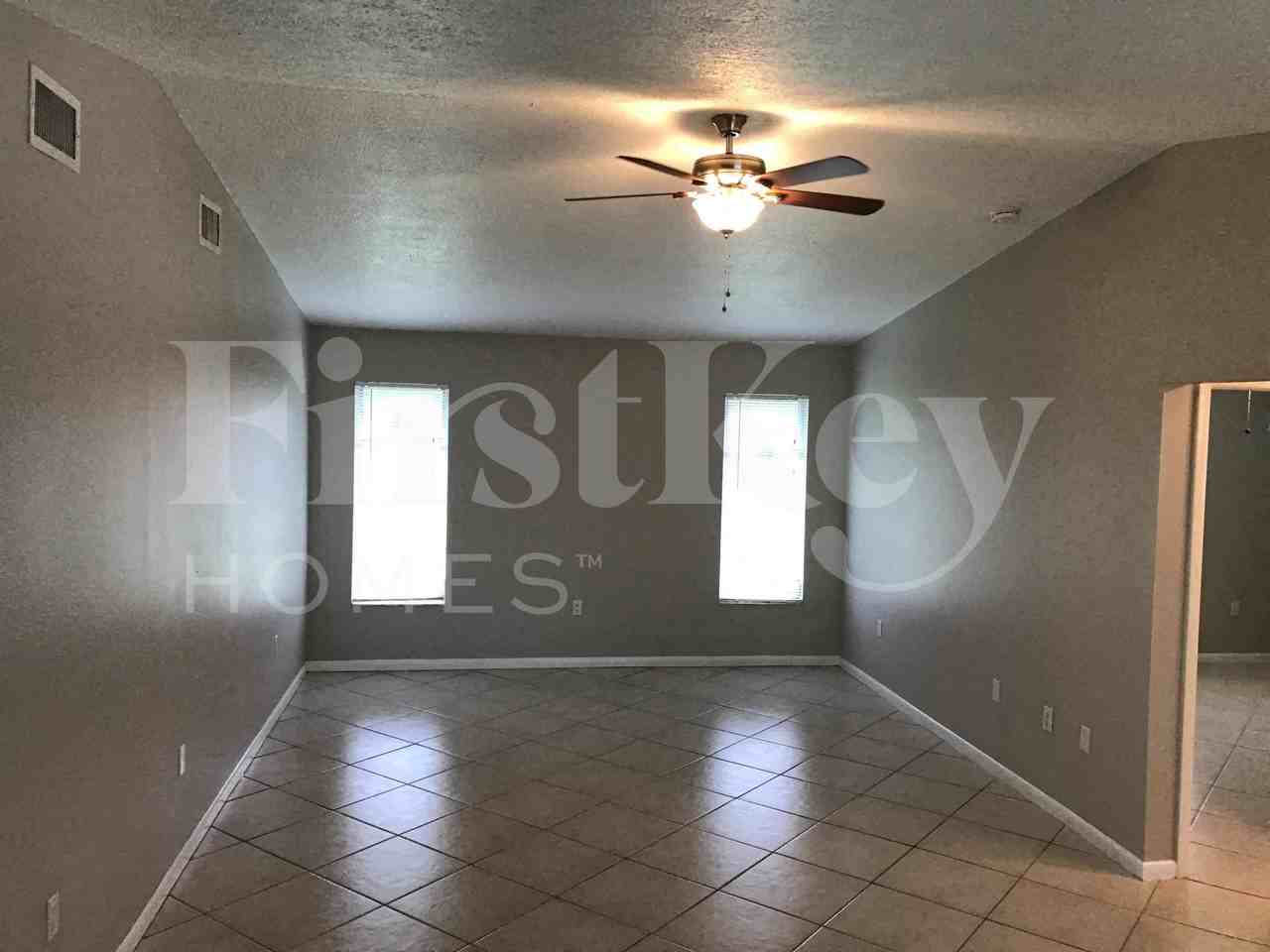 904 Se 34th Ter - Photo 7 of 30