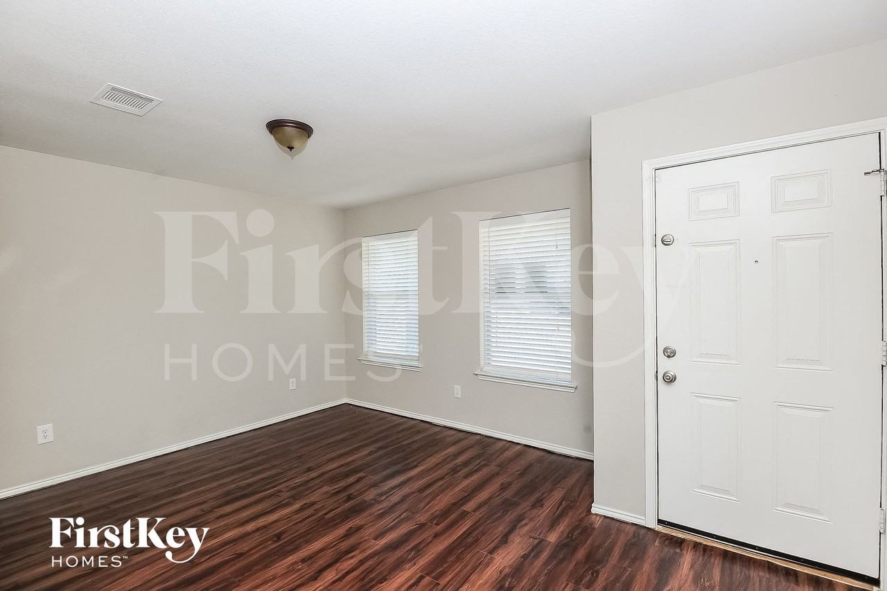 8115 Wesson Rd - Photo 2 of 15