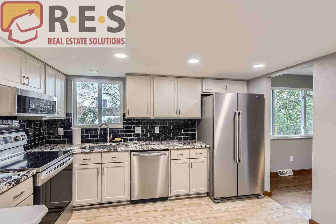 4733 S Willow St - Photo 5 of 28