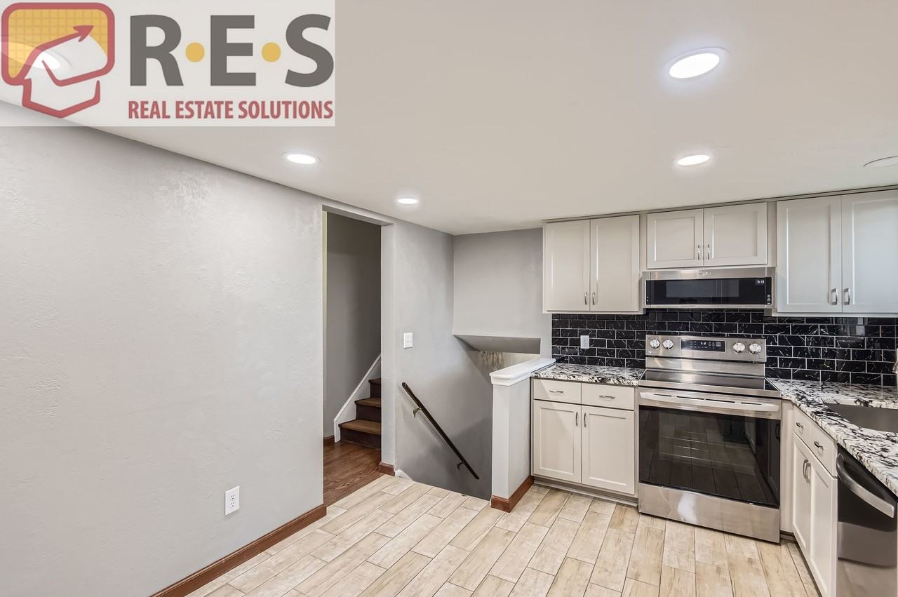 4733 S Willow St - Photo 6 of 28