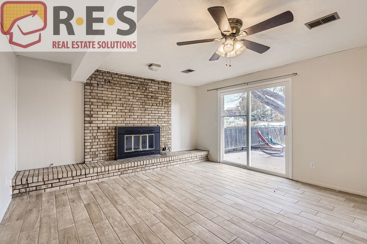 4733 S Willow St - Photo 7 of 28