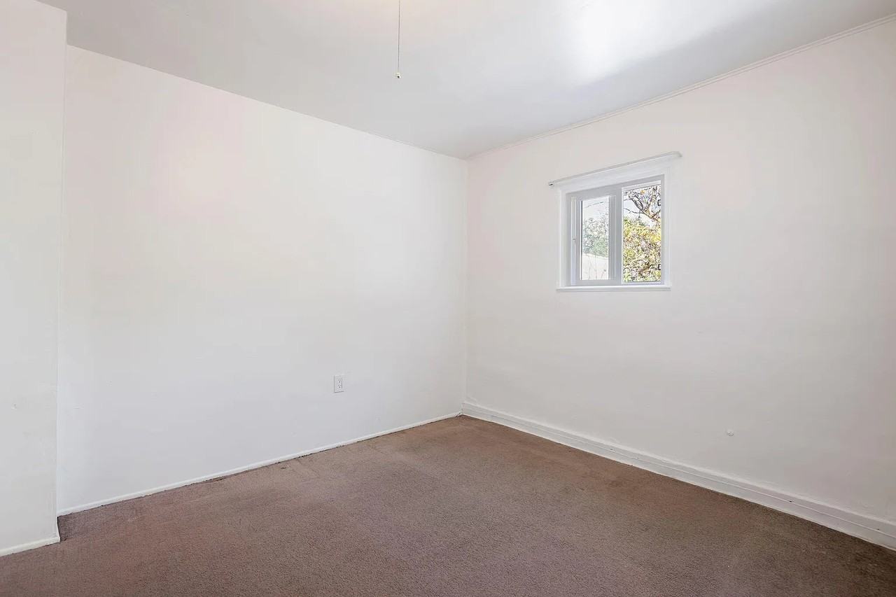 834 W Valerio St - Photo 7 of 9