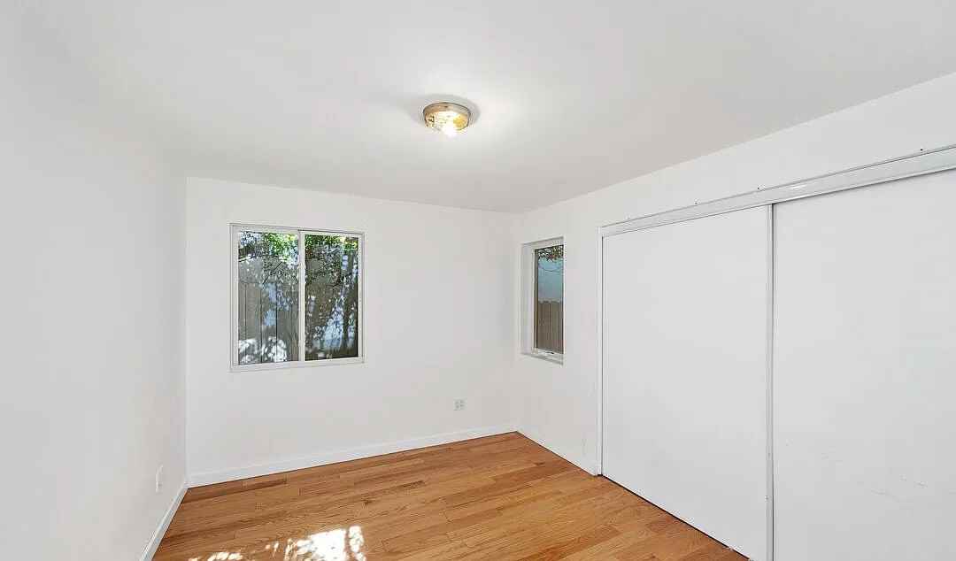 550 Almar Ave - Photo 2 of 20