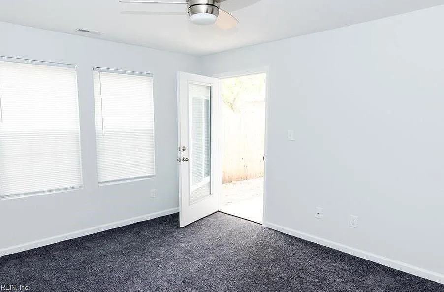 357 Fort Worth Ave - Photo 5 of 8