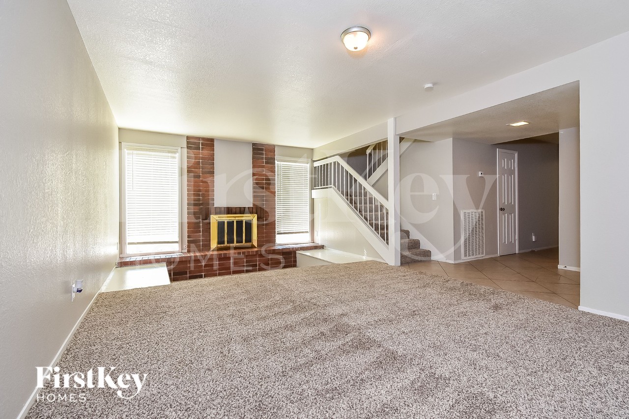 3909 Almondwood Dr - Photo 3 of 16