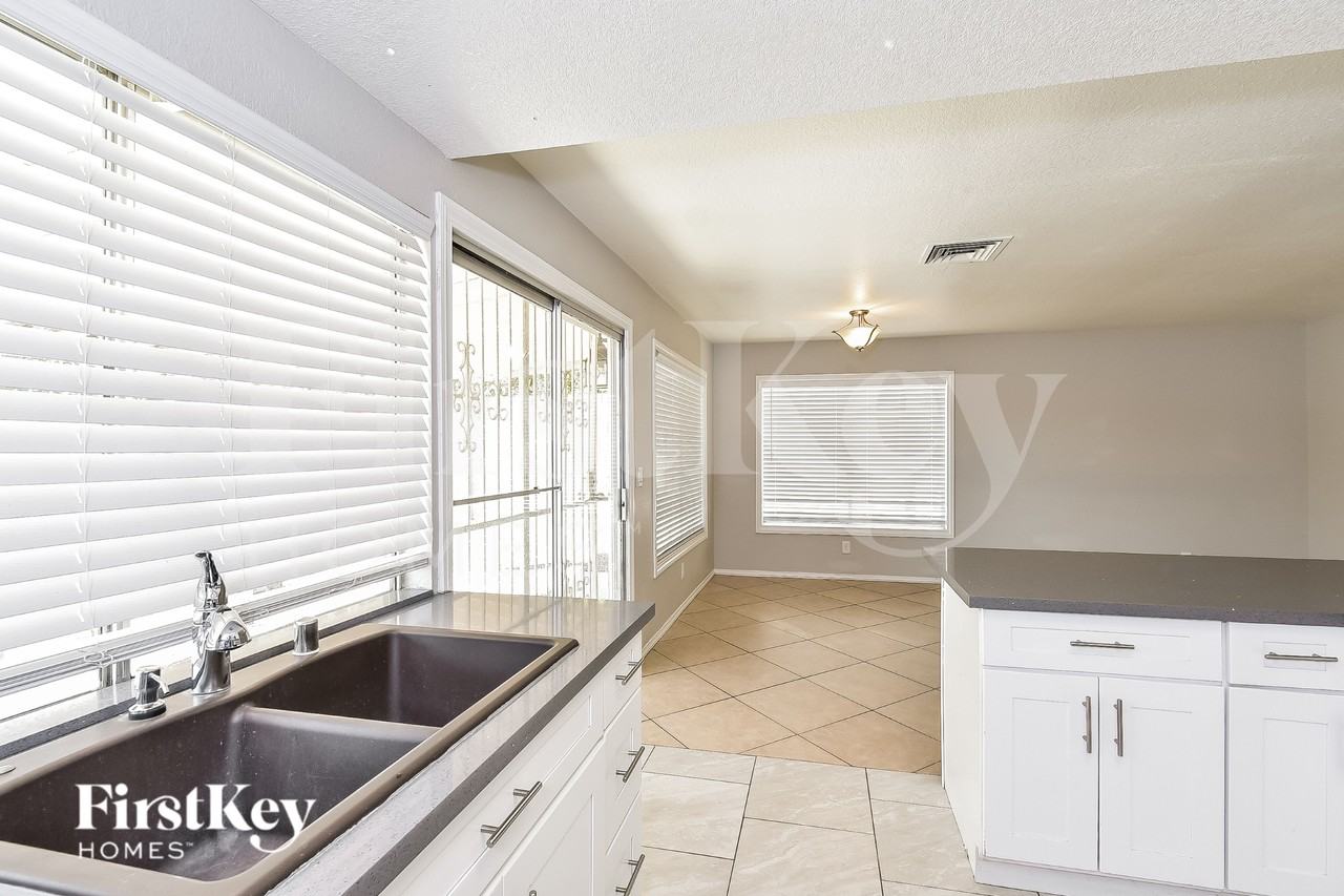 3909 Almondwood Dr - Photo 6 of 16