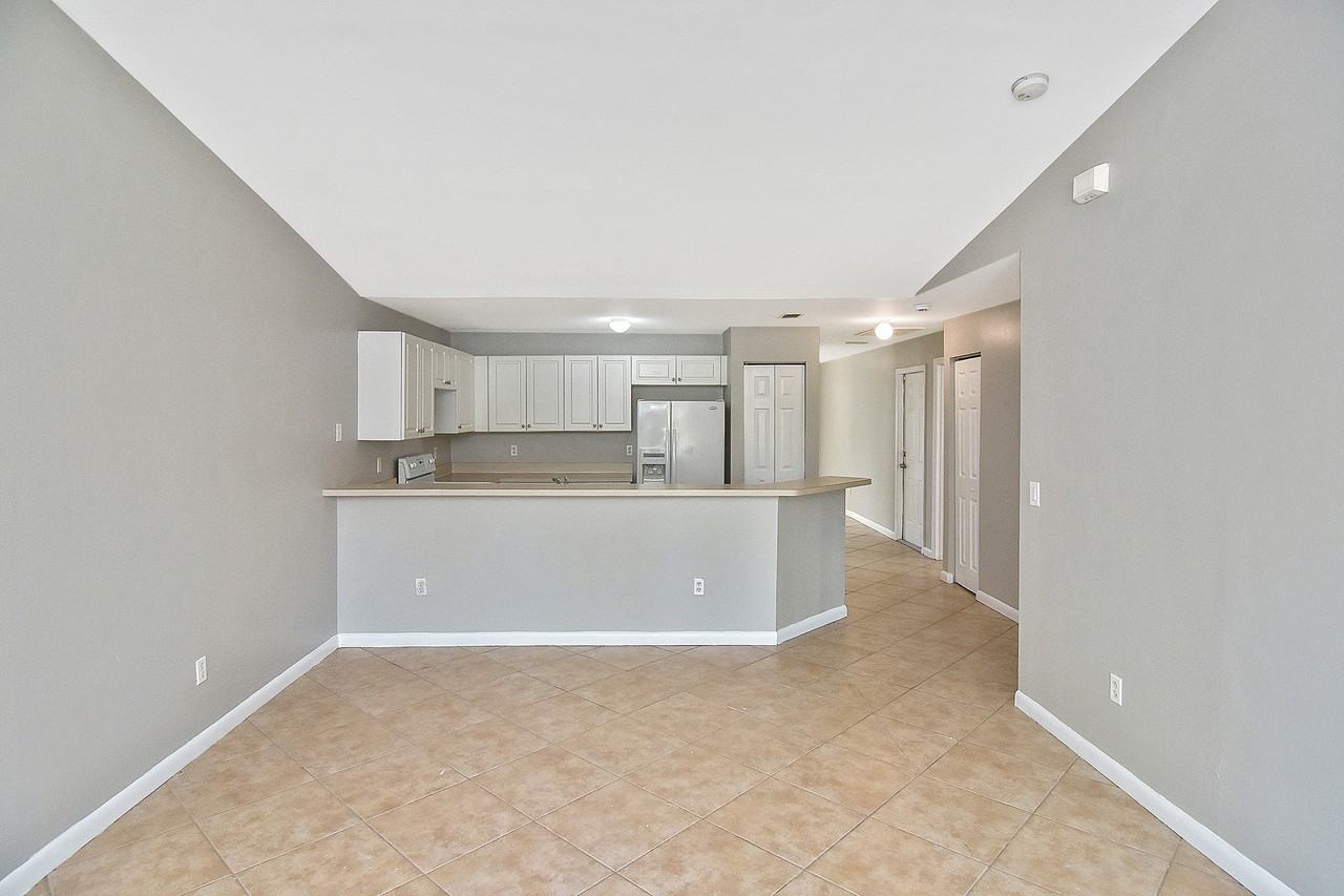 5321 28th St Sw - Photo 7 of 24