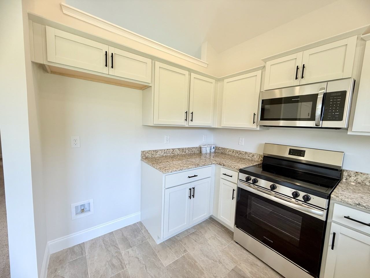 328 Gravel Hill Ct - Photo 7 of 28