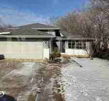 28W560 Bolles Ave - Photo 1 of 1