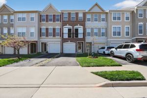 featured image of 15742 John Diskin Cir