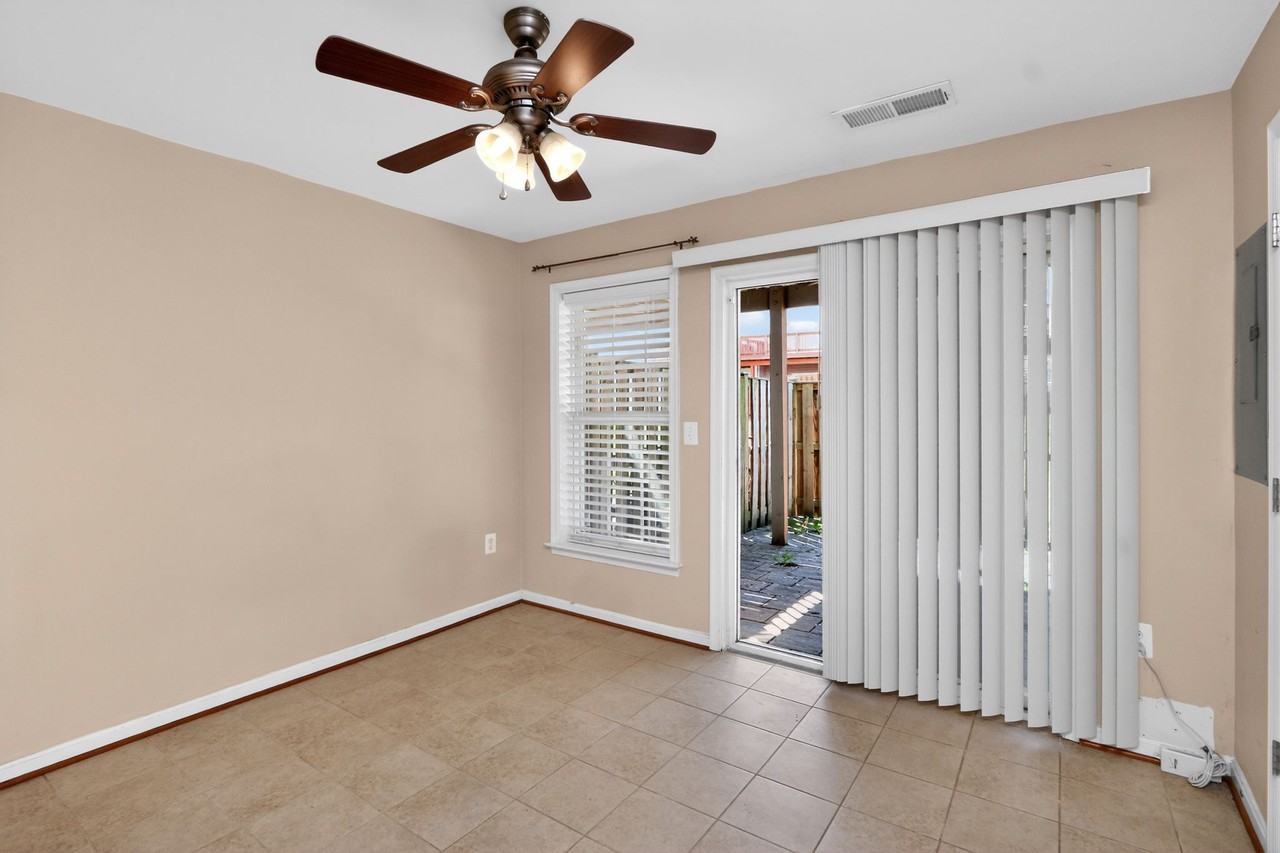 15742 John Diskin Cir - Photo 5 of 15