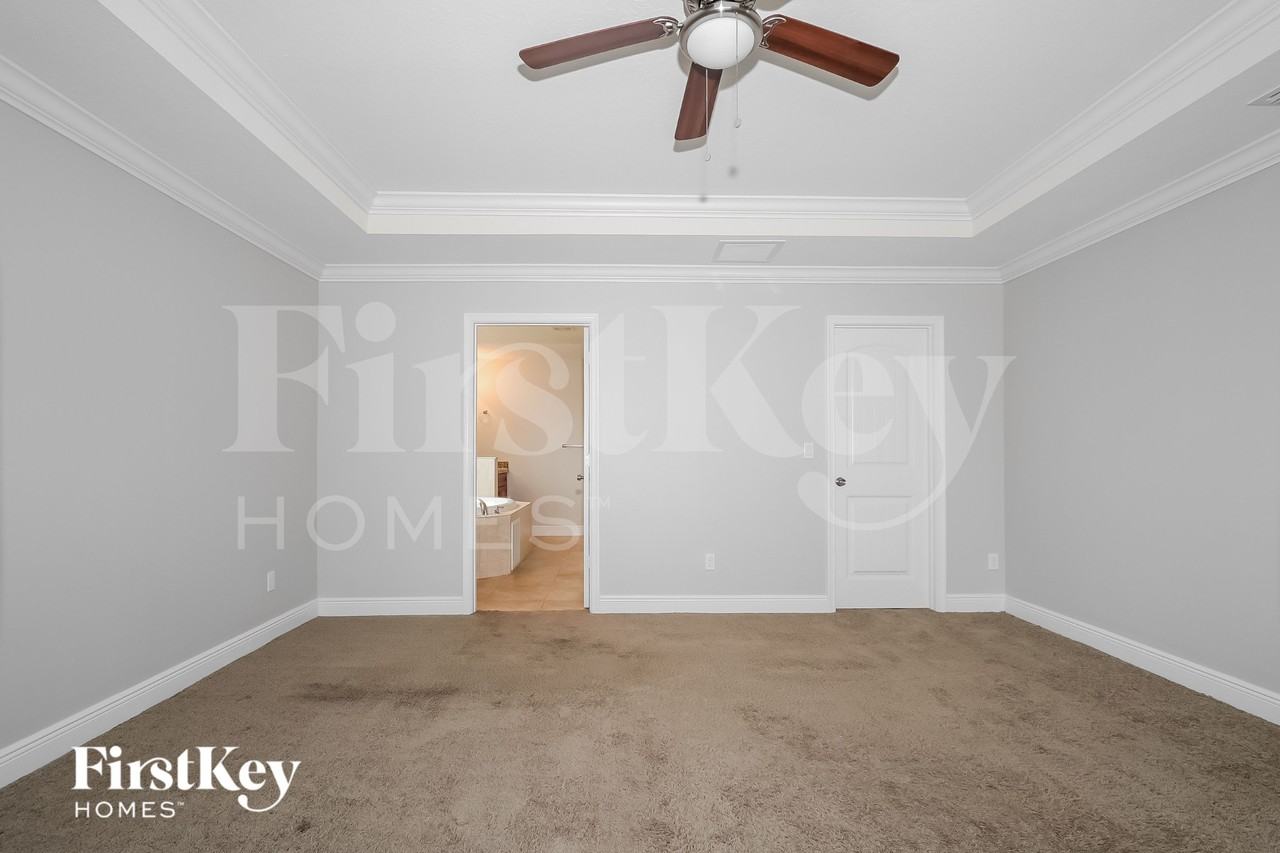 2365 Sw Webster Ln - Photo 7 of 15