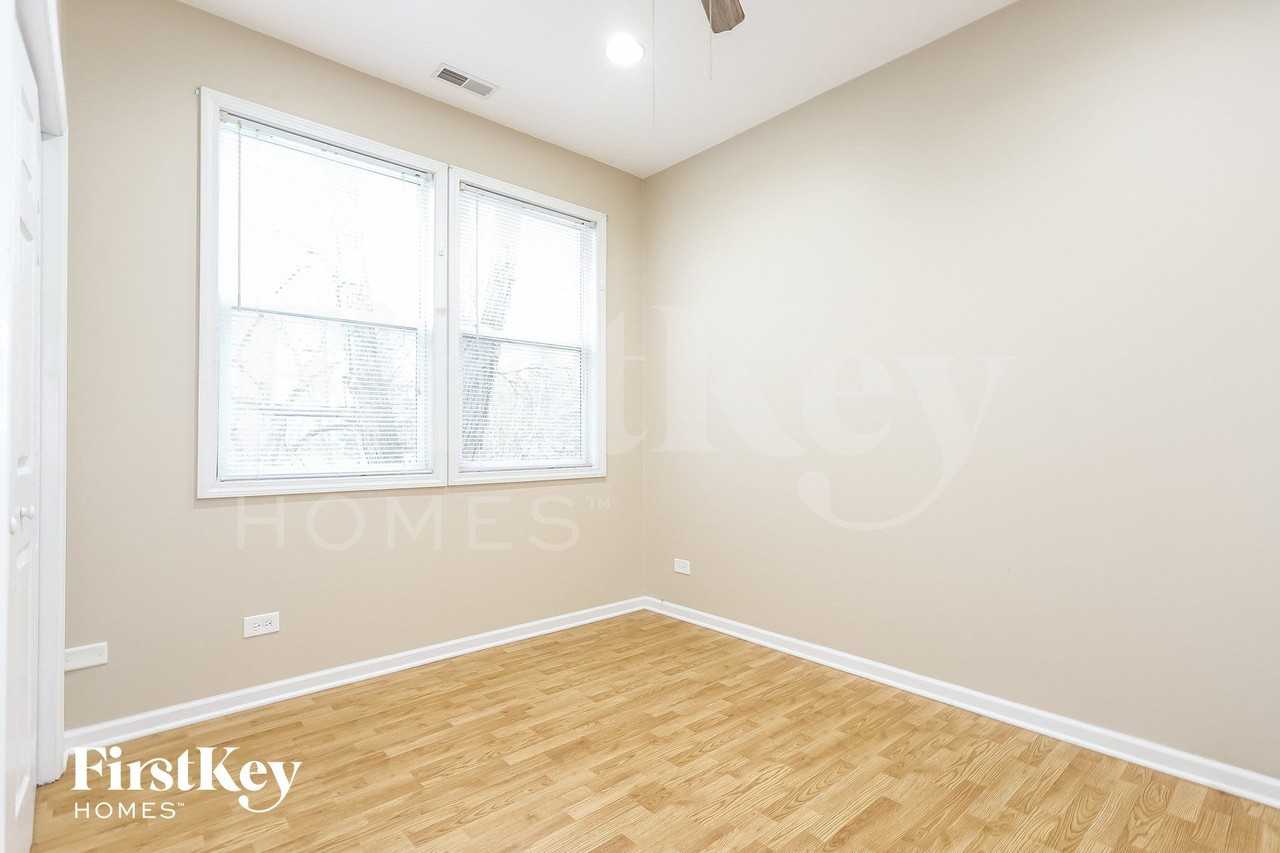 217 Fairfield Dr - Photo 7 of 15