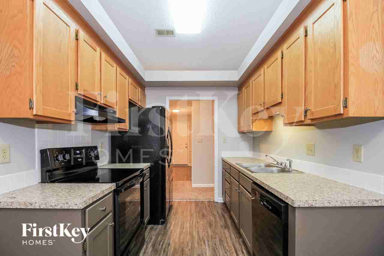 2055 Ardmore Village Ln - Photo 6 of 15