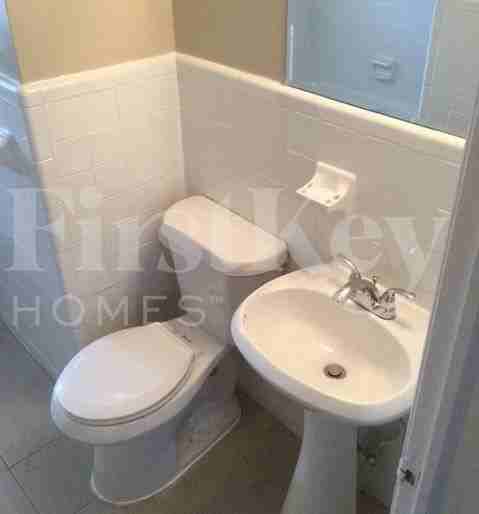 1843 Wee Kirk Rd Se - Photo 5 of 10