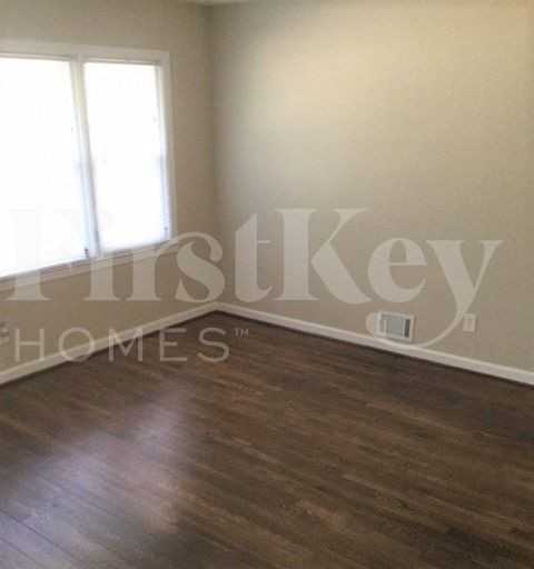 1843 Wee Kirk Rd Se - Photo 7 of 10