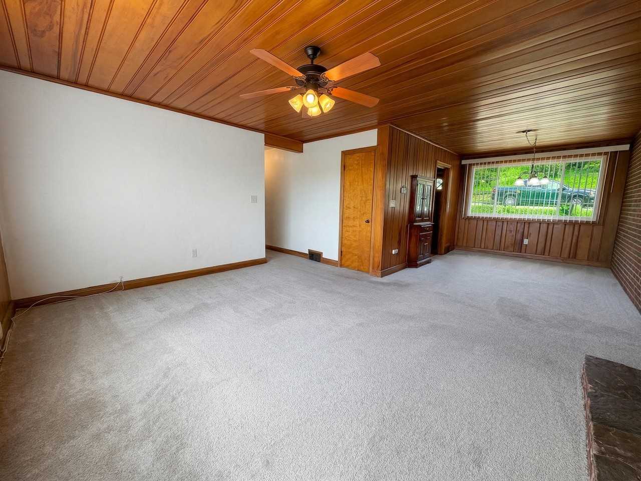 908 Scenic Dr - Photo 4 of 21