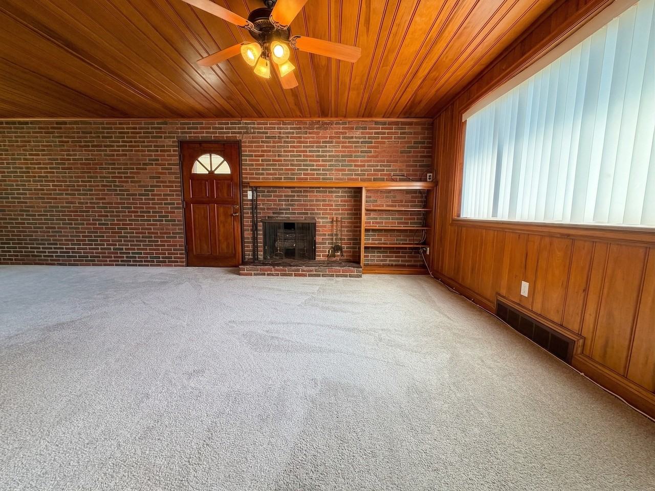 908 Scenic Dr - Photo 5 of 21