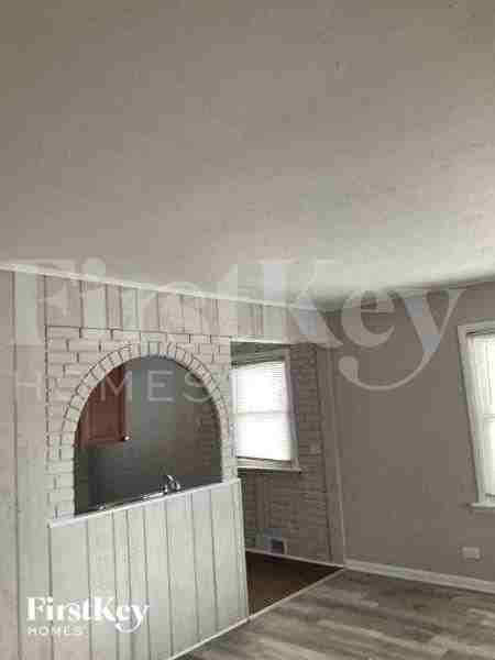 16865 Bulger Ave - Photo 2 of 10