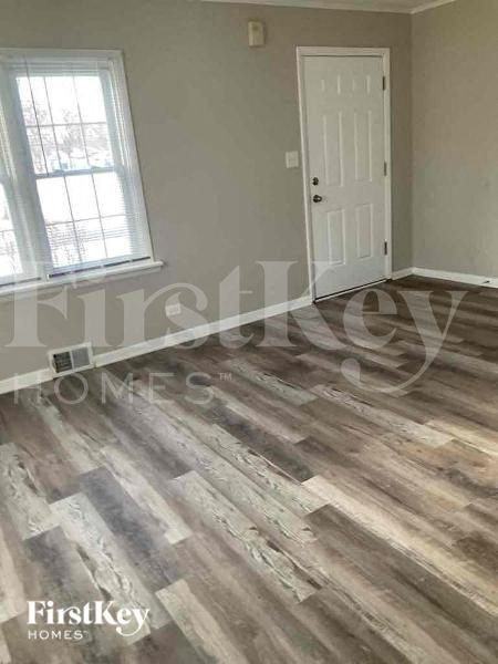 16865 Bulger Ave - Photo 3 of 10