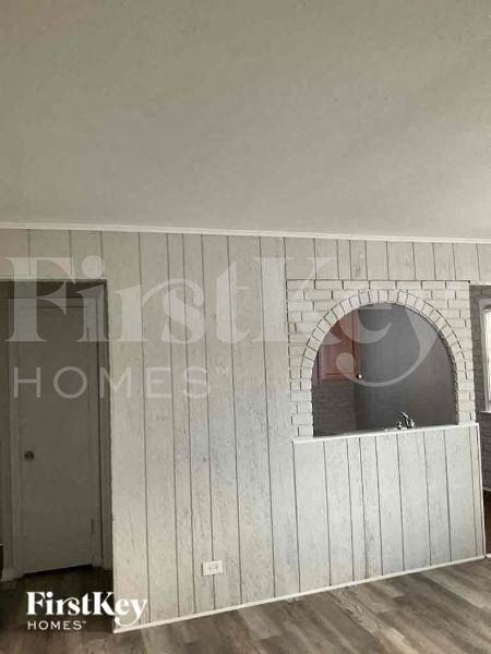 16865 Bulger Ave - Photo 4 of 10