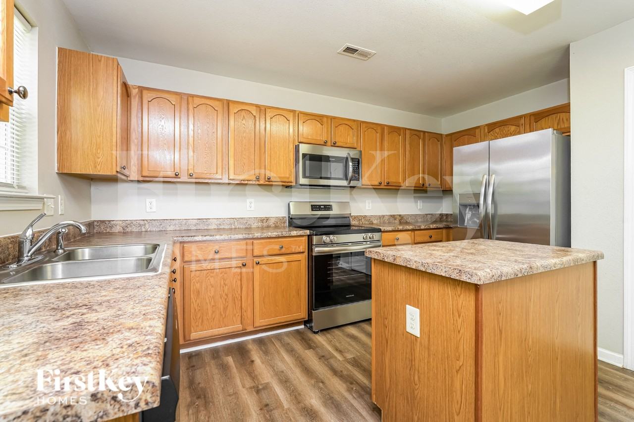 165 Salem Trail Ct - Photo 7 of 19