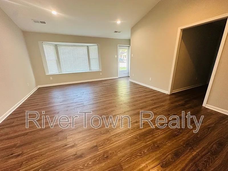 887 Quail Chase Ln - Photo 3 of 12