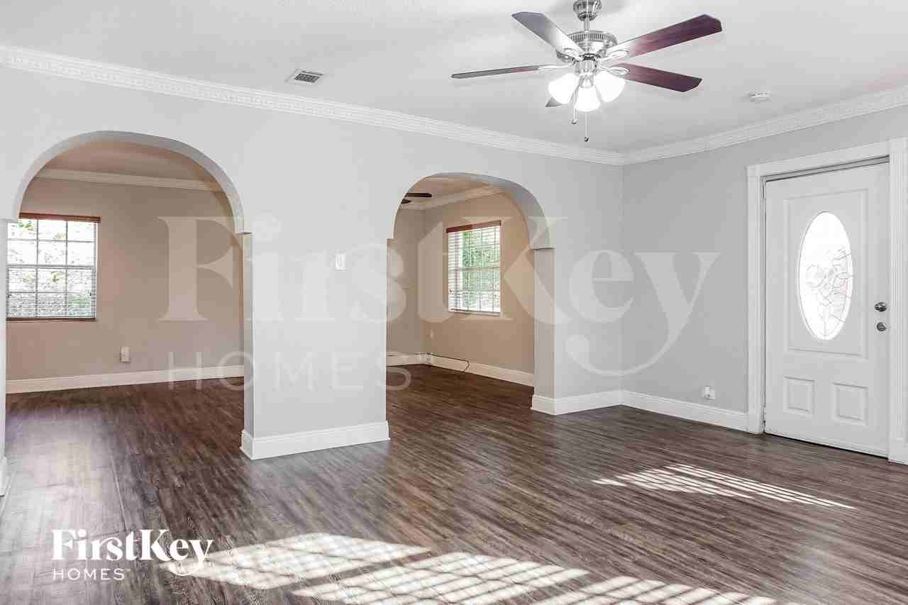 1579 Nest - Photo 3 of 15