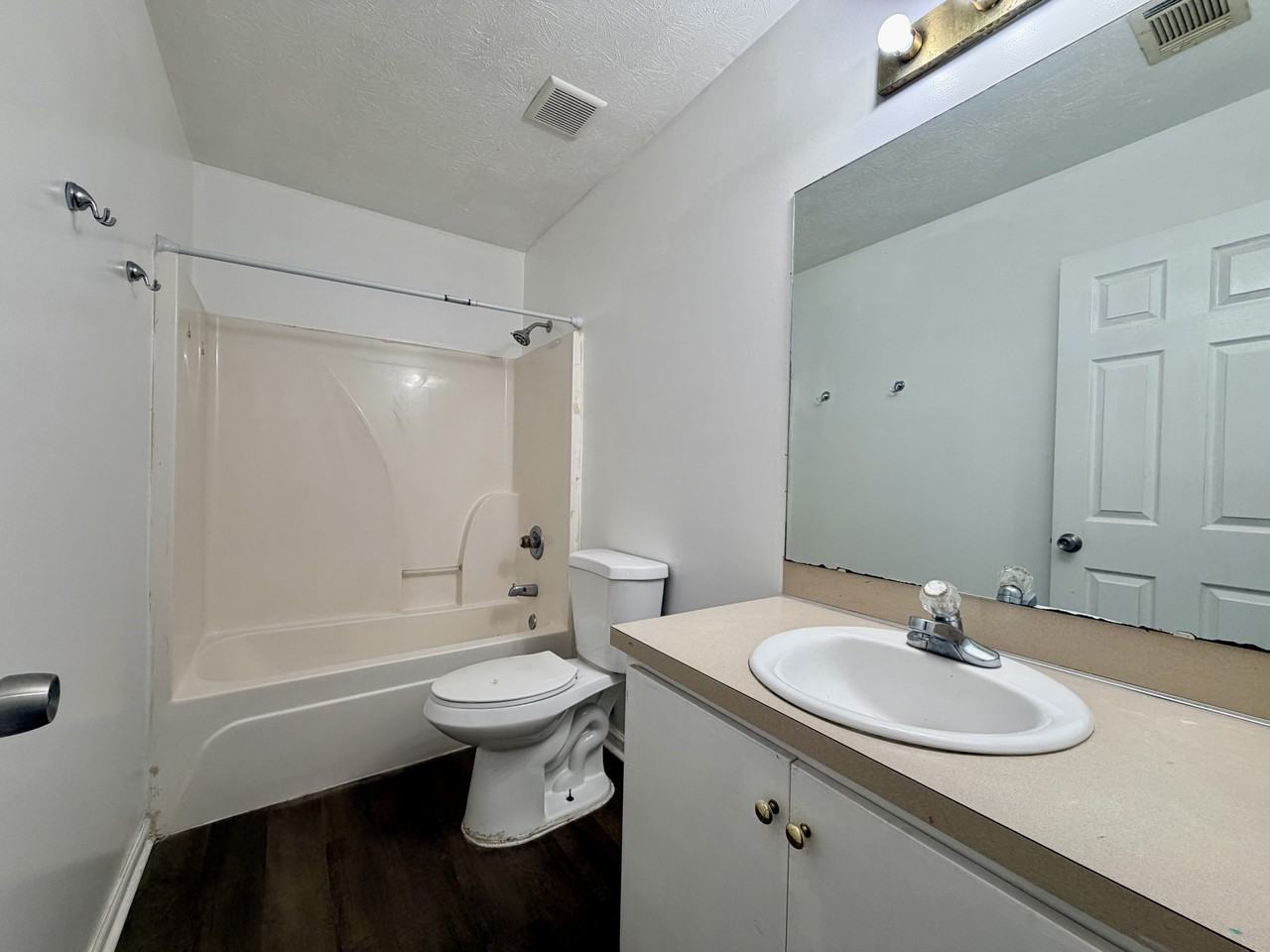 16 Crosswinds Rd #B - Photo 7 of 8