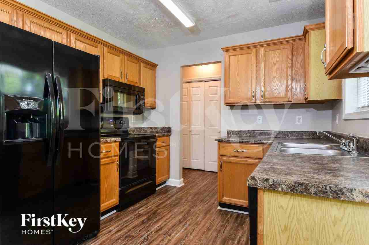 1405 Somerset Crossing Ln - Photo 7 of 15