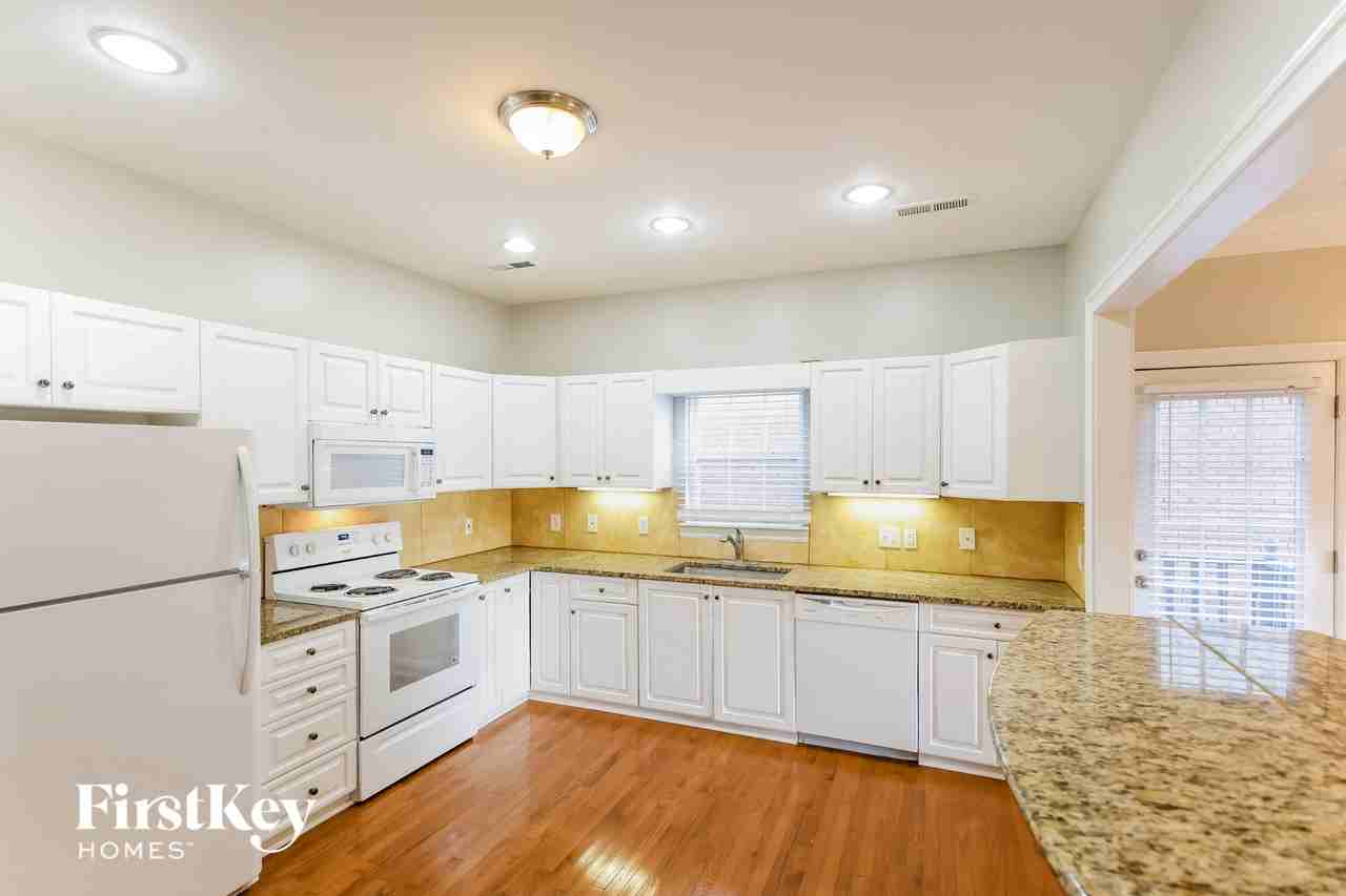 125 Charleston Way - Photo 5 of 15