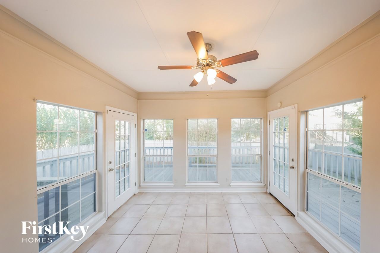 125 Charleston Way - Photo 7 of 15