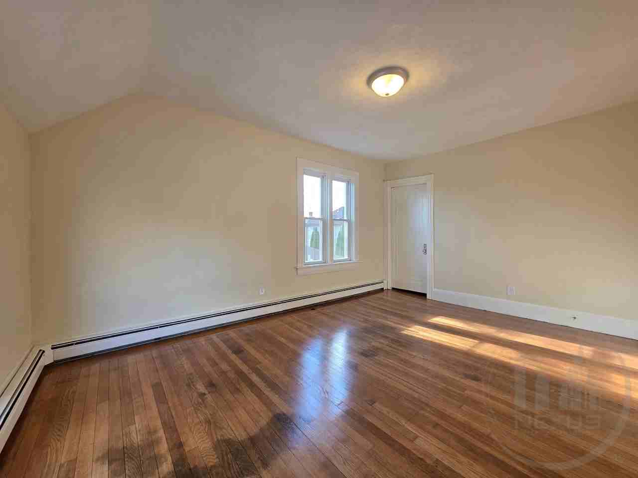 459 Pontiac Ave - Photo 6 of 9