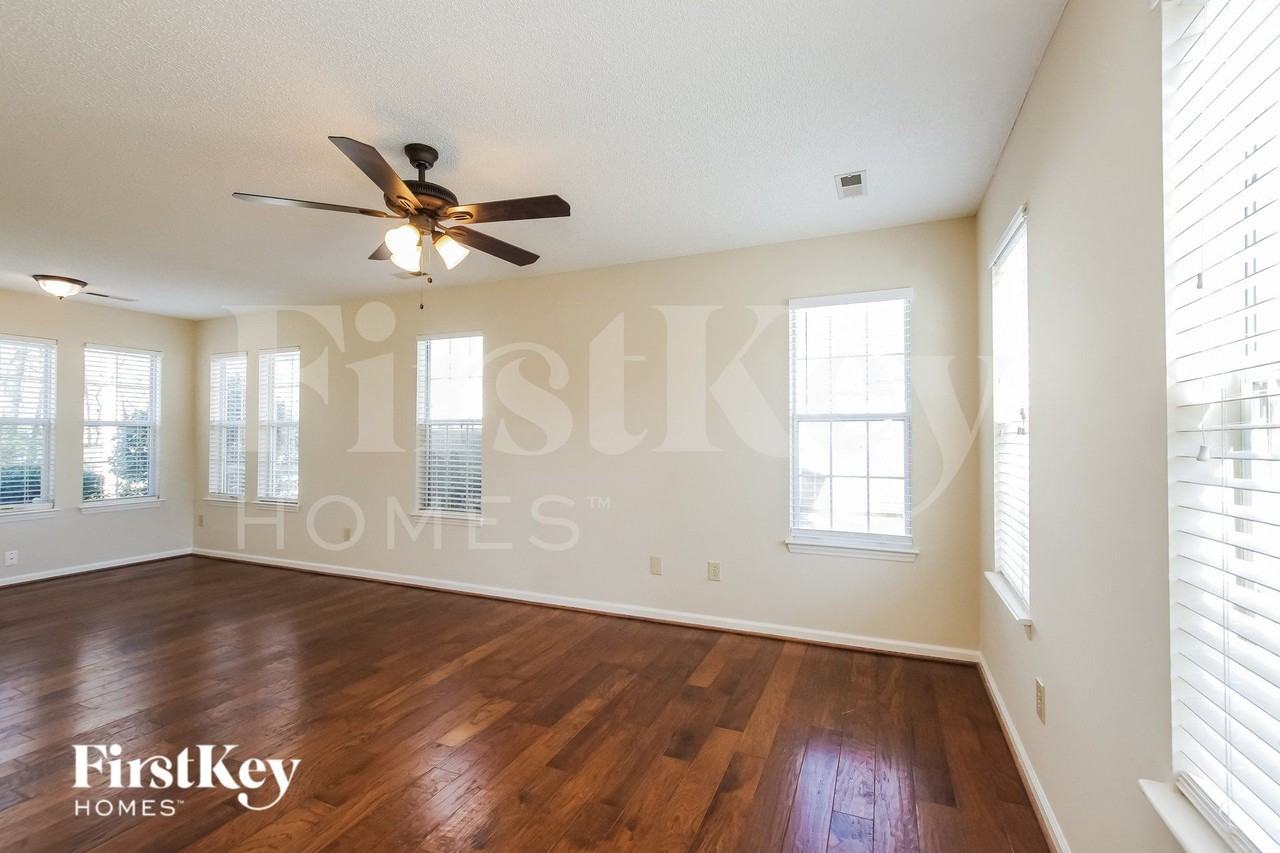 12105 Landen Dr - Photo 2 of 15