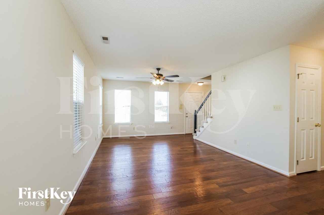 12105 Landen Dr - Photo 4 of 15