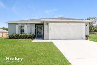 1158 Sw Eleuthera Ave - Photo 1 of 1