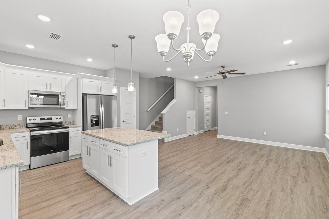 406 Walters Cir #1 - Photo 3 of 32