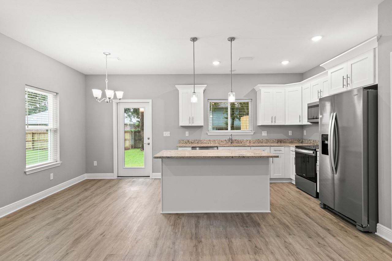 406 Walters Cir #1 - Photo 5 of 32