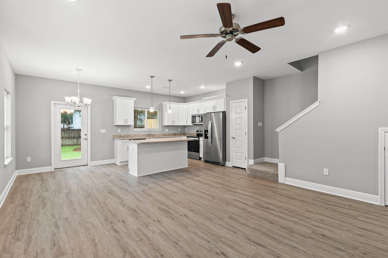 406 Walters Cir #1 - Photo 6 of 32